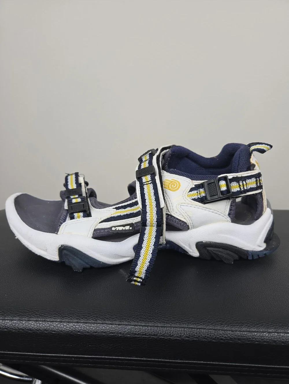 Vintage Y2K Teva Wraptor Sport Sandals Men's Size 9 White Blue Yellow Hiking